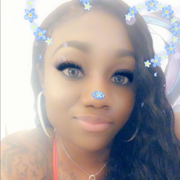 Meet your Posher, Jennifer - Picture 1 of 1